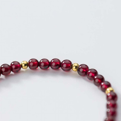 Vòng tay đá Garnet phối bi mạ vàng size hạt 6mm mệnh hỏa, thổ - Ngọc Quý Gemstones