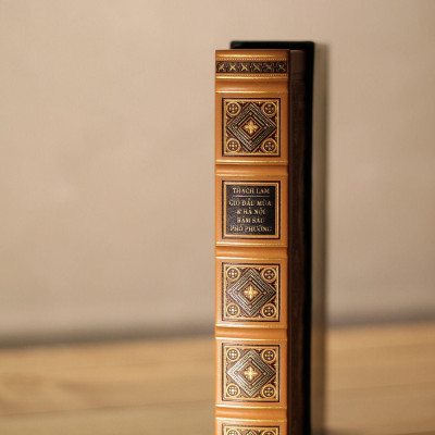 Gió Đầu Mùa Và Hà Nội Băm Sáu Phố Phường - Ấn Bản Giới Hạn - Bìa Da