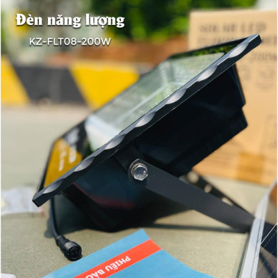 ĐÈN NĂNG LƯƠNG MẶT TRỜI KAZAKI KZ-FLT08-200W- HÀNG CHÍNH HÃNG