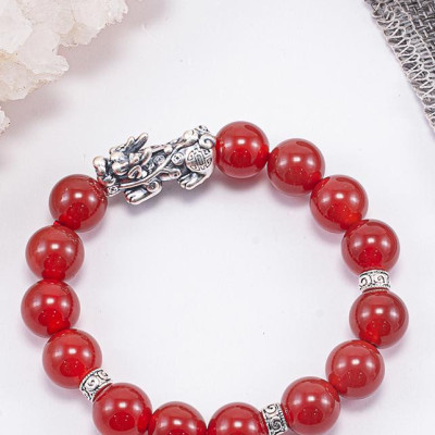 Vòng Tay Phong Thủy Đá Mã Não Đỏ Phối Charm Tỳ Hưu Bạc (10mm) Mệnh Hỏa, Thổ Ngọc Quý Gemstones