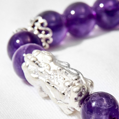 Vòng tay đá thạch anh tím phối tỳ hưu Ngọc Quý Gemstones