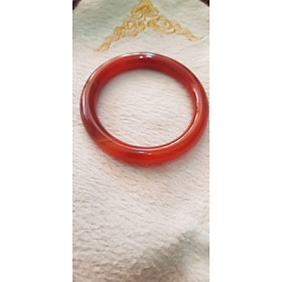 Vòng mã não đỏ Đậm vân ni 58mm x chột 9,2mm Nữ mệnh hỏa mệnh thổ màu đỏ đậm vân là màu chiến thắng Nặng 55kg - 65kg đeo đẹp ạ