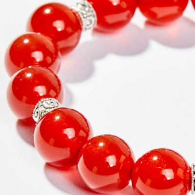 Vòng Tay Phong Thủy Đá Mã Não Đỏ Phối Charm Tỳ Hưu Bạc (10mm) Mệnh Hỏa, Thổ Ngọc Quý Gemstones