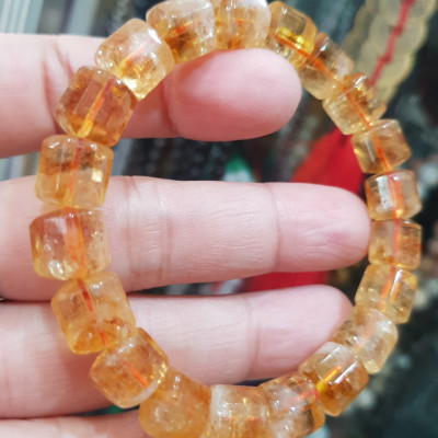 Vòng tay thạch anh Vàng khúc mới đẹp size hạt 9mm rất hợp nữ mệnh kim mệnh Thổ mệnh Thủy ạ