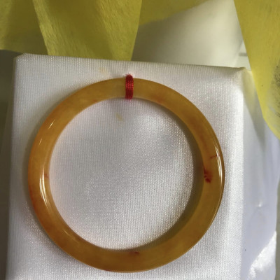 Vòng tay nữ đá Cẩm thạch Vàng tươi 49mm x cọng 6mm hợp Nữ mệnh Kim, mệnh Thổ, mệnh Thuỷ 40kg - 49kg món quà ý nghĩa dành cho các chị em nữ đeo tươi đẹp xinh màu vàng tươi may mắn cả năm ạ