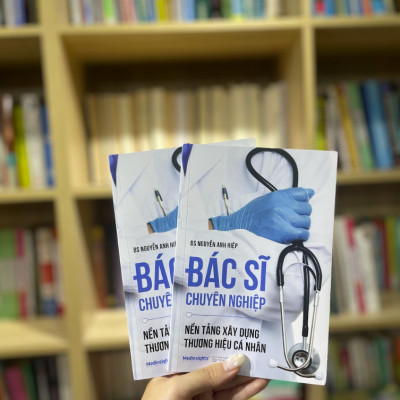 Bác Sĩ Chuyên Nghiệp - Nền Tảng Xây Dựng Thương Hiệu Cá Nhân - Alpha Books