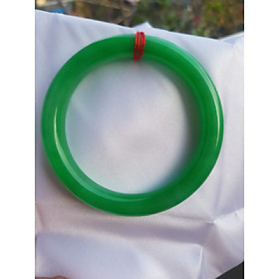 Vòng cẩm thạch Lý Đẹp AAA Sao 53mm x cọng to dầy 8,8mm  Màu xanh lá tươi bóng đẹp  Nữ mệnh Mộc mệnh Hỏa 52kg - 62kg đeo ạ