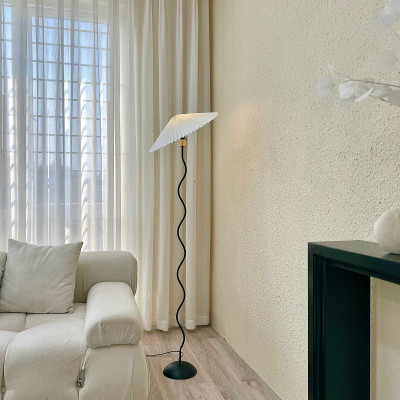 Đèn cây đứng decor đọc sách, đèn ngủ cho phòng ngủ, phòng khách kiểu sóng lượn Hàn Quốc màu đen DC001D