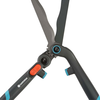 Kéo tỉa hàng rào cây cảnh bánh răng cộng lực Gardena 12303-20