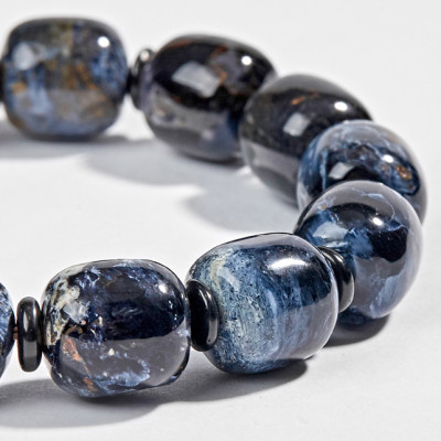 Vòng Đá Giông Bão Xanh Đen Ngọc Quý Gemstones