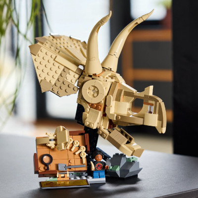 Đồ Chơi Lắp Ráp Đầu Khủng Long Ba Sừng LEGO JURASSIC 76969 (468 chi tiết)