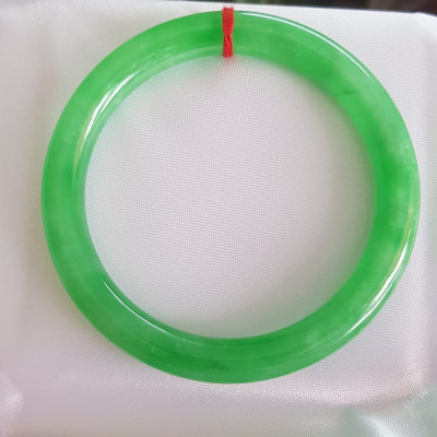 Vòng tay nữ đá cẩm thạch Lý Trong A 55mm x cọng 8mm Màu Xanh lá tươi sáng bóng đều cả vòng rất đẹp Nữ 54kg - 63kg đeo mệnh Mộc mệnh Hỏa mệnh Thủy ạ