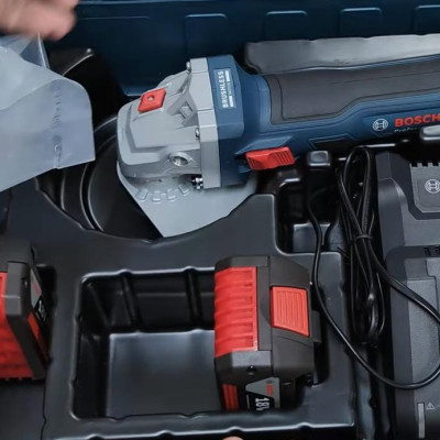 MÁY MÀI GÓC DÙNG PIN 18V 100 MM BOSCH GWS 180-LI - HÀNG CHÍNH HÃNG