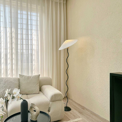 Đèn cây đứng decor đọc sách, đèn ngủ cho phòng ngủ, phòng khách kiểu sóng lượn Hàn Quốc màu đen DC001D