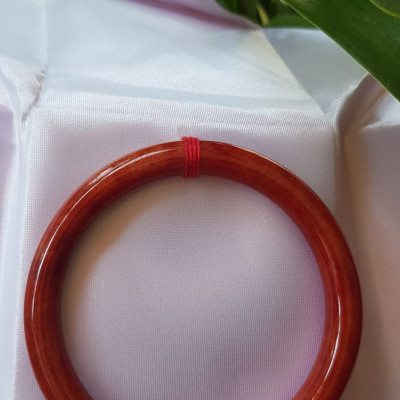 Vòng Tay Phong Thủy mới Đá Cẩm Thạch Đỏ Đẹp 60mm x cọng 8mm màu đỏ cam nhẹ đều đẹp nữ mệnh hỏa mệnh thổ 58kg - 70kg đeo hợp đẹp ạ