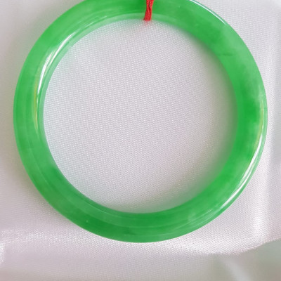 Vòng tay nữ đá cẩm thạch Lý Trong A 55mm x cọng 8mm Màu Xanh lá tươi sáng bóng đều cả vòng rất đẹp Nữ 54kg - 63kg đeo mệnh Mộc mệnh Hỏa mệnh Thủy ạ