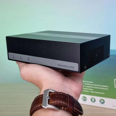 Đầu ghi hình HIKVISION 8 kênh / 4 kênh tích hợp SSD 330GB DS-E08HGHI-B ,.-Hàng chính hãng