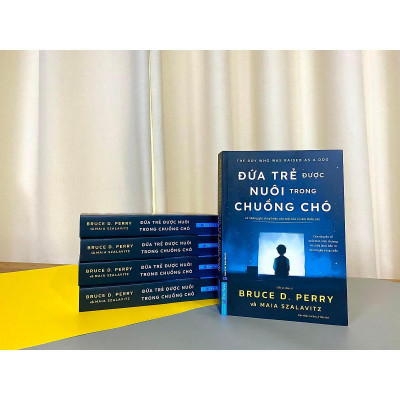 Sách - Đứa Trẻ Được Nuôi Trong Chuồng Chó - First News