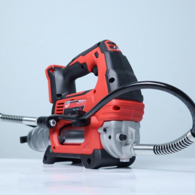 MÁY BƠM MỠ PIN 18V MILWAUKEE M18 GG-0 (TẶNG PIN 3AH + SẠC M12-18C) - HÀNG CHÍNH HÃNG