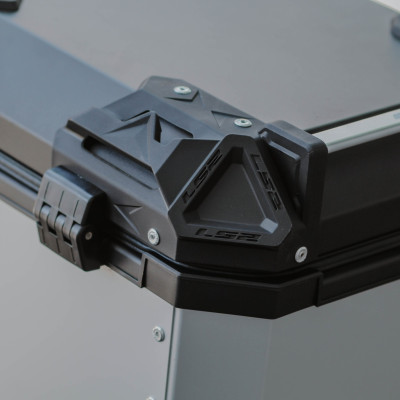 Thùng nhôm phía sau xe máy LS2