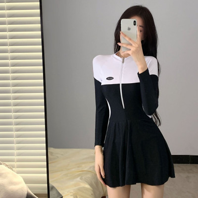 Bộ đồ bơi bikini nữ 1 mảnh kín đáo đi tắm biển giấu bụng váy liền áo dài tay chống nắng - B.27