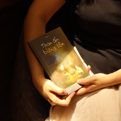 Sách - Than Ấm Bừng Lên - Bản Đặc Biệt - Tặng Kèm Bookmark + Sổ Thơ + Sticker
