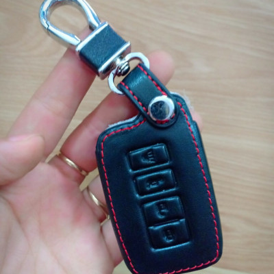 Bao da chìa khóa cao cấp dành cho xe Toyota Altis 2019 kèm móc khóa mẫu RO