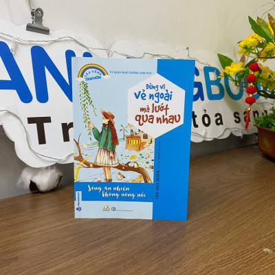 Đừng Vì Vẻ Ngoài Mà Lướt Qua Nhau - Tần Văn Quân - Vanlangbooks