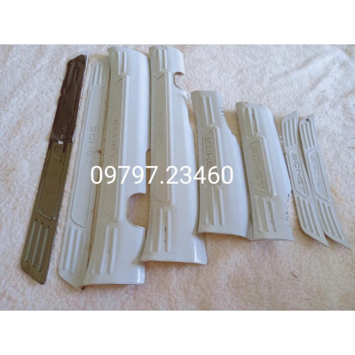 Ốp bậc cửa , nẹp bước chân Kia Sonet 2021-2022 cao cấp -mẫu Titan 8 chi tiết