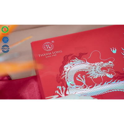 Hộp bánh trung thu Long Vân 1080g gồm 4 bánh (220g) - Thành Long - Tặng 1 hộp trà - Việt Nam