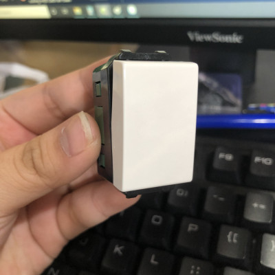 Công tắc 2 chiều Panasonic WEV5002SW dòng Wide - Hàng chính hãng