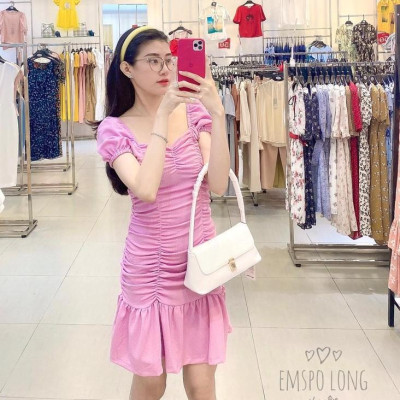 Đầm ôm cổ vuông, đuôi cá, rúm chun dọc thân Emspo DS4079