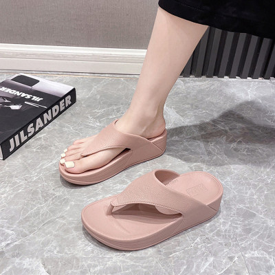 Dép nữ kiểu dáng dễ thương - DNU9068