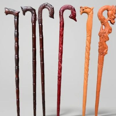 Gậy batoong gỗ đầu trạm rồng cho người già