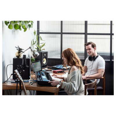 Soundcard thu âm Focusrite Scarlett Solo, 2i2, 4i4 (Gen3) - Hàng Nhập Khẩu