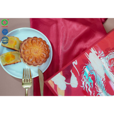 Hộp bánh trung thu Long Vân 1080g gồm 4 bánh (220g) - Thành Long - Tặng 1 hộp trà - Việt Nam