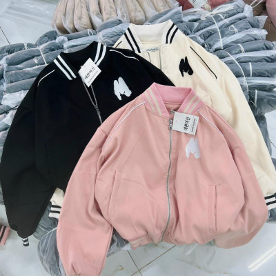 Áo khoác da lộn da lộn chữ M 2 lớp crotop cute hàng rất đẹp-A977