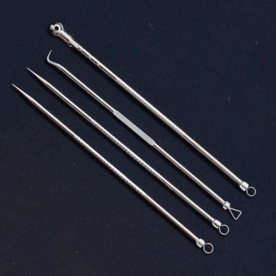 BỘ DỤNG CỤ NẶN MỤN 4 CÂY CÓ HỘP ĐỰNG - Hàng chính hãng