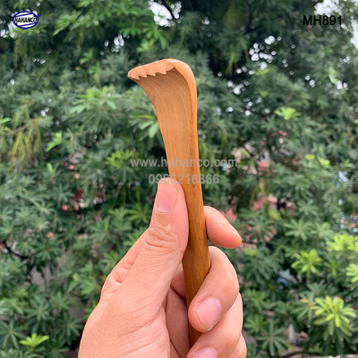Cây gãi lưng bằng gỗ Bách Xanh [MH891] dụng cụ không thể thiếu cho mọi gia đình