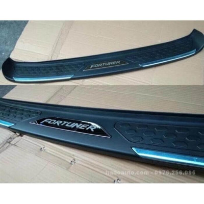 Nẹp chống xước cốp sau Dành Cho Toyota Fortuner 2017 - 2021