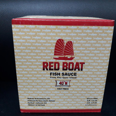 Nước mắm nhĩ nguyên chất truyền thống Phú quốc Red Boat 40N chai 500ml