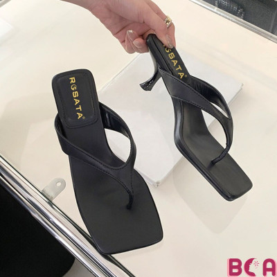 Dép Xỏ Ngón Nữ Thanh Lịch Cao 4p RO720 ROSATA Tại BCASHOP Thiết Kế Tinh Tế Giúp Nàng Thể Hiện Cá Tính Đặc Biệt