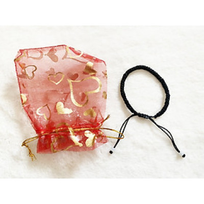 Vòng tay chỉ đen kèm túi đỏ làm quà tặng - vòng tay cặp đôi đen