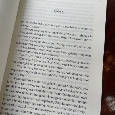 VẬT CHỨA LINH HỒN – Frances Hardinge – Nguyễn Thị Hương Thảo dịch – Nhã Nam – NXB Phụ nữ (Bìa mềm)