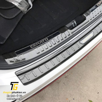 COMBO Nẹp bước chân và ốp chống trầy cốp Kia Cerato 2019-2021 vân Carbon