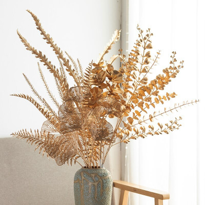 Cành lá rẻ quạt, tai chuột, cành đào đông giả phủ vàng mix đào đông siêu đẹp.