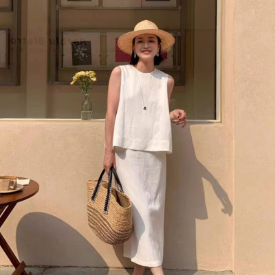 Bộ váy nữ chất linen gồm 1 áo ba lỗ, 1 chân váy suông dáng dài, phong cách Hàn Quốc nhẹ nhàng Bv12