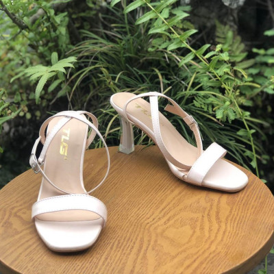 Sandal nữ cao gót hot trend trẻ trung năng động 21367