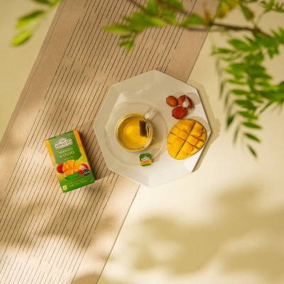 TRÀ XANH AHMAD ANH QUỐC - VẢI & XOÀI (40g) - Mango & Lychee - Sự kết hợp mang hương vị nhiệt đới