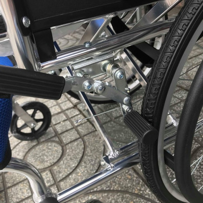 Xe Lăn Hợp Kim Nhôm Du Lịch Siêu Nhẹ Lucass X63L - màu ngẫu nhiên